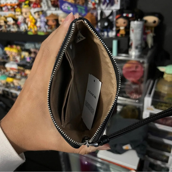 Coach Wristlet - Picture 3 of 3